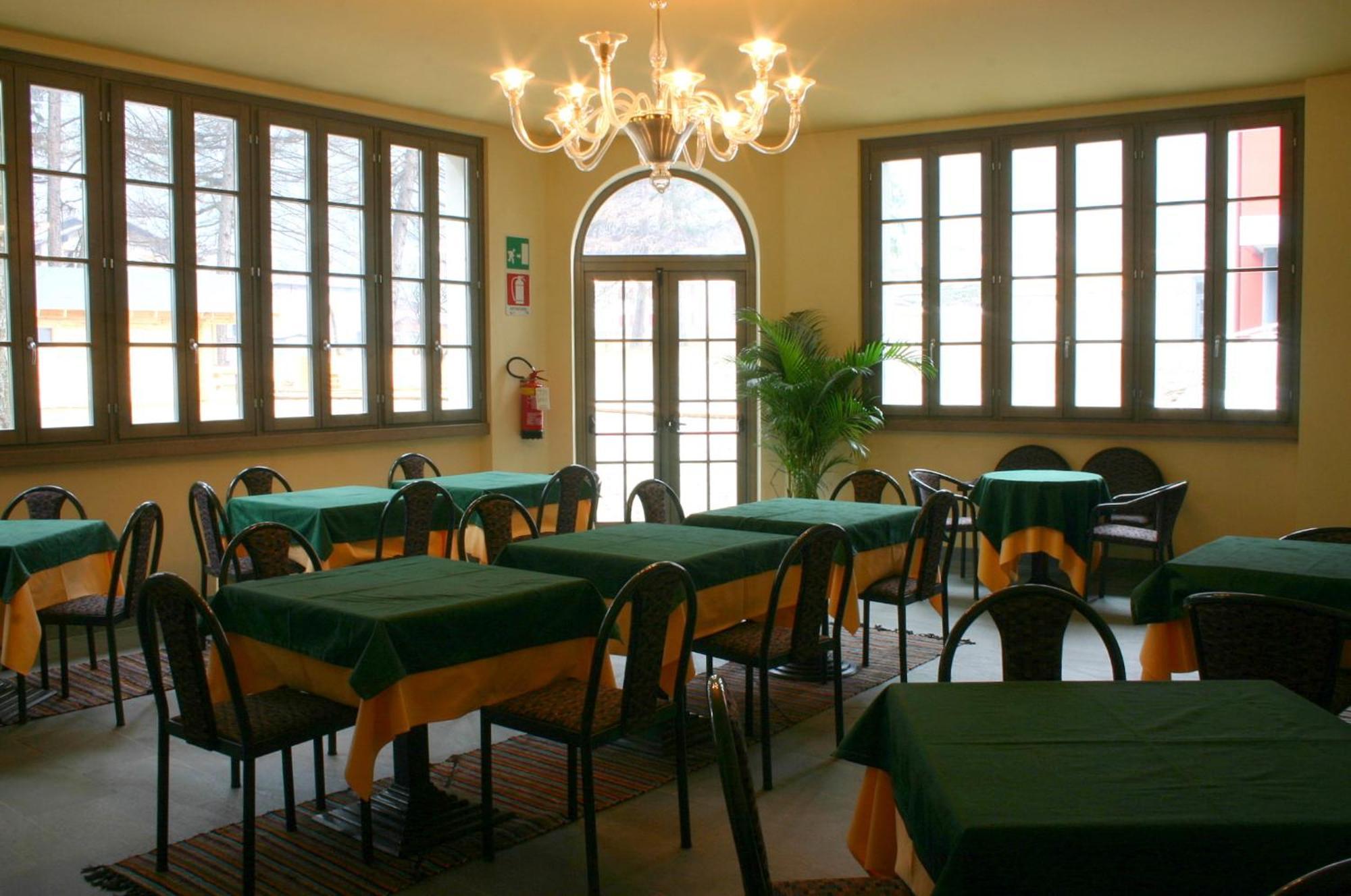 Hotel Cepina Albergo Incantato فالديسوتو المظهر الخارجي الصورة